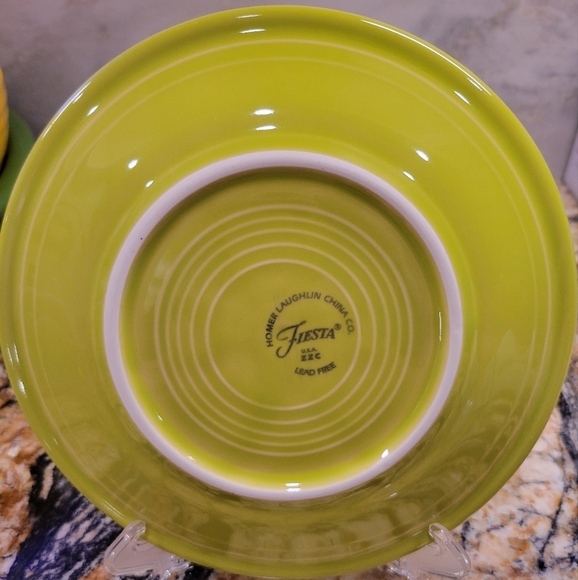 Classic Rim 7 1/4 Inch Salad Plate LEMONGRASS - Picture 2 of 3